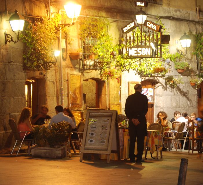 Madrid: Customized Night Tour with a Private Guide - Key points to know before booking
