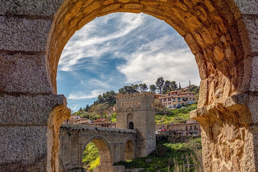 Madrid: Day Trip to Toledo with Walking Tour & Small Group - Key points at a glance