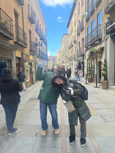 Madrid: Day Trip to Toledo with Walking Tour & Small Group - What the guides add to the day