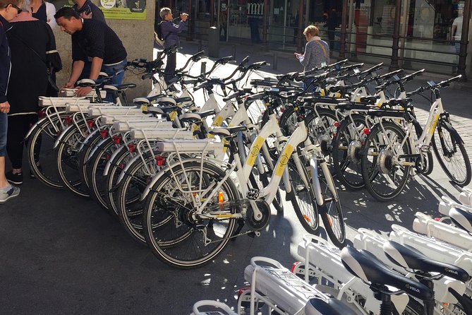 Madrid ebike Fun and Sightseeing Tour - Royal Palace, Teatro Real, and Plaza de Oriente
