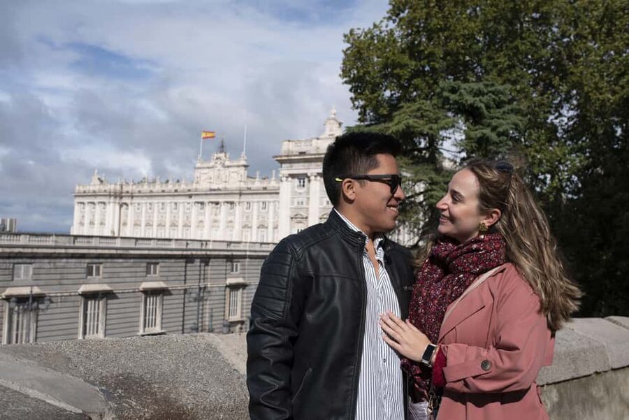Madrid: Eco-Friendly, Private, and Unique Tuk Tuk Experience - Las Letras and Santa Ana