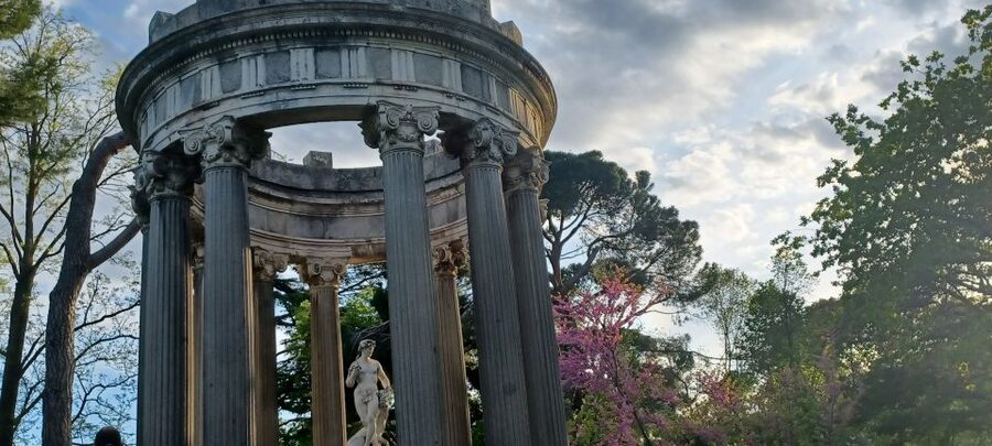 Madrid: El Capricho Park Tour - Key points at a glance
