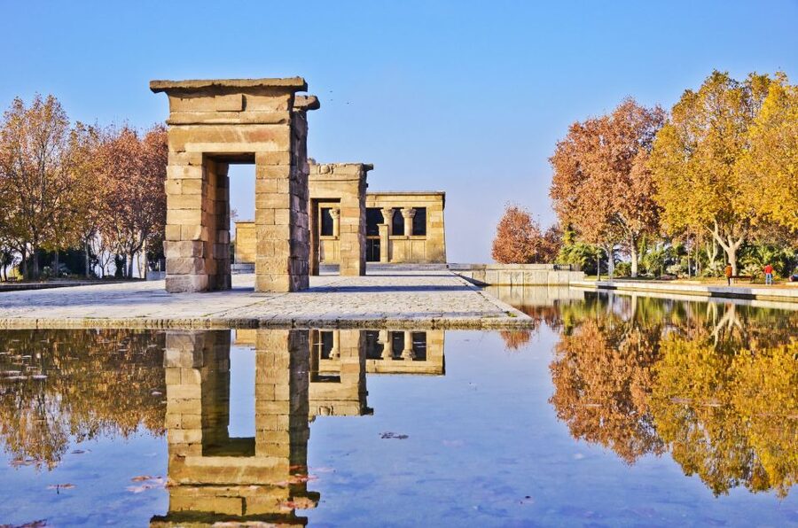 Madrid: El Retiro Park & City Sightseeing Audio Tour - Two Madrid walks for one low price