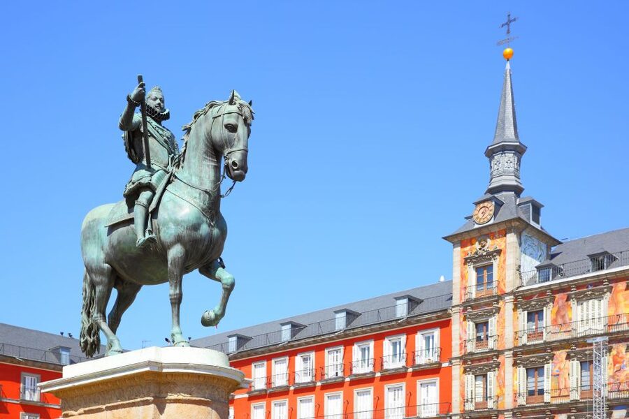 Madrid: El Retiro Park & City Sightseeing Audio Tour - Accessibility and walking comfort