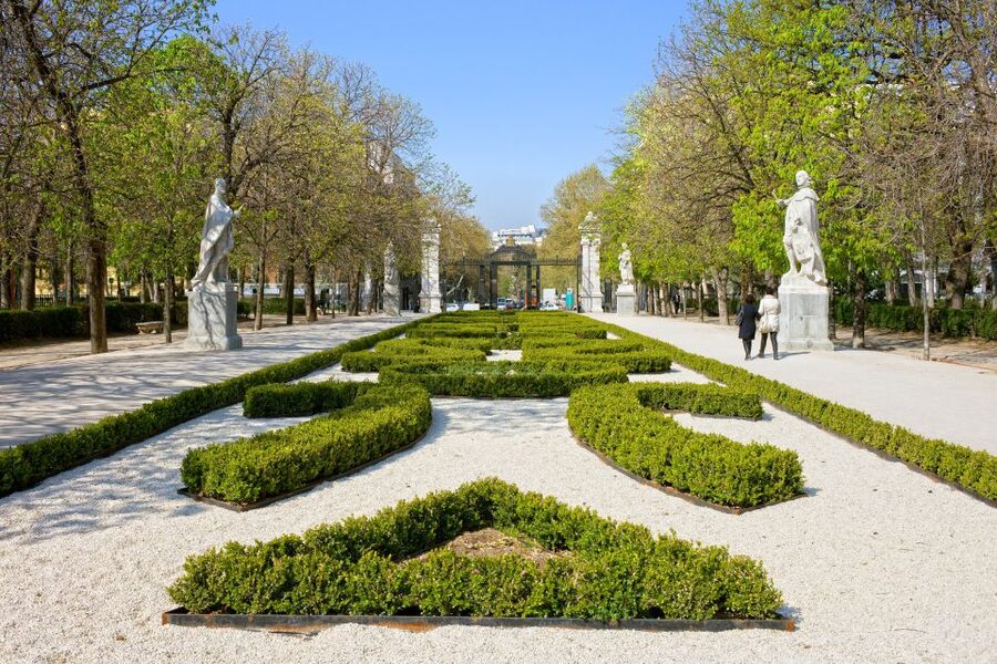 Madrid: El Retiro Park Self-Guided Audio Tour - Starting at Saint Jerome Church near Neptuno