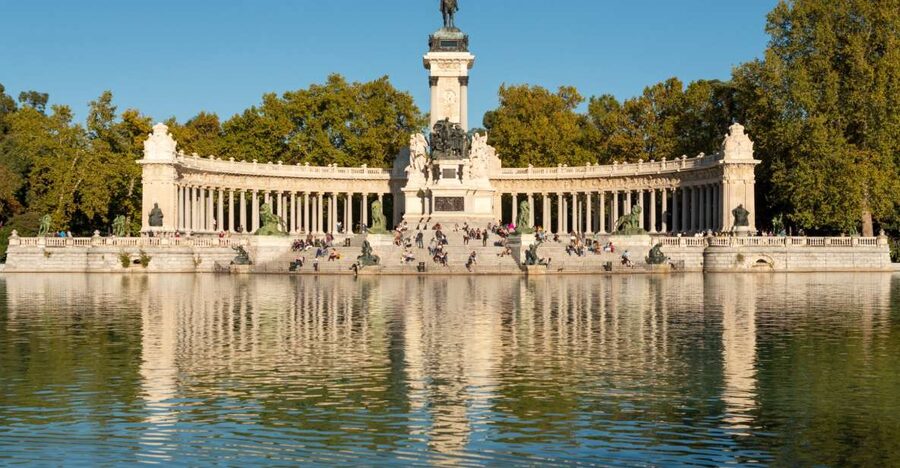 Madrid: El Retiro Park Self-Guided Audio Tour - The Galapagos Fountain and ornamental stops