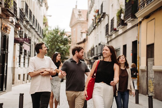 Madrid Evening Tapas and Wine Guided Tour - La Osita and the Spanish porrón challenge