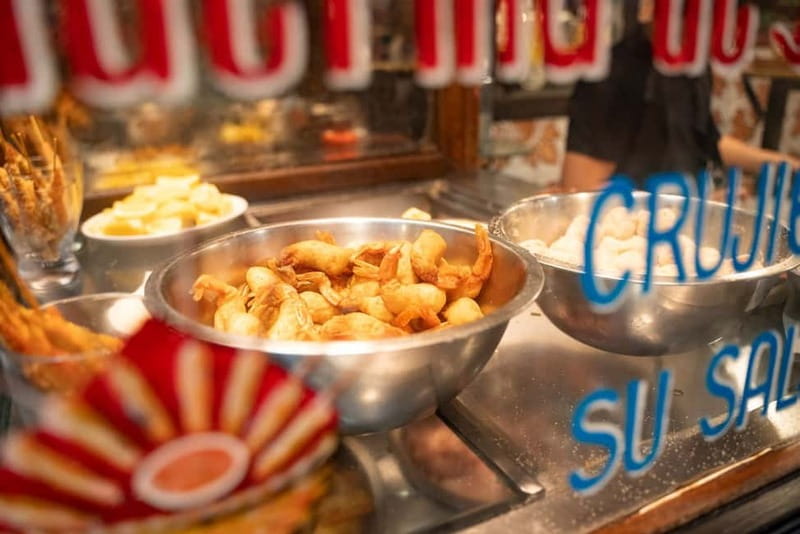 Madrid: Evening Tapas Tour with 5 Delicious Stops & Drinks - Walking, timing, and practical comfort