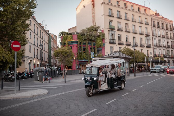 Madrid Expert Plus Tour with Local Guide in Eco Tuk Tuk Private - The Royal Palace, Campo del Moro, and Templo de Debod