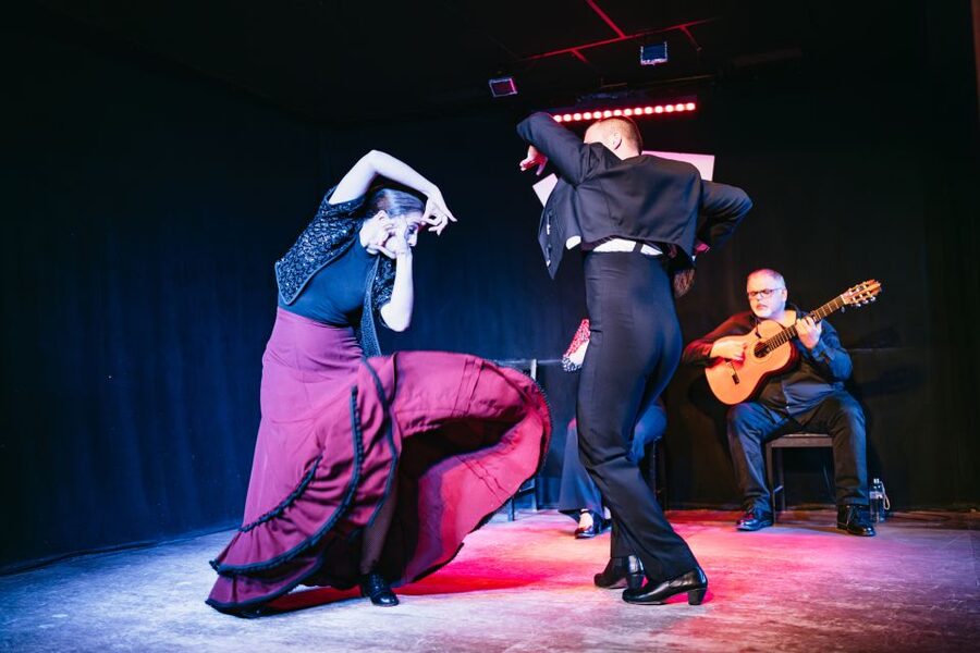 Madrid: Flamenco Show at Tablao "Las Tablas" with Drink - The drink and the dinner option