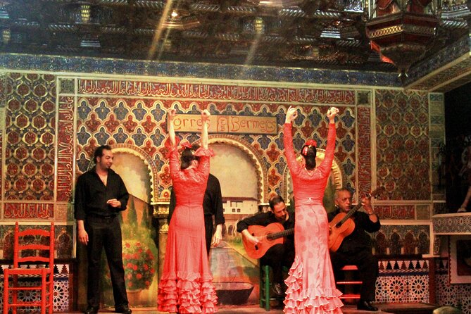 Madrid: Flamenco Show with Tapas or Drink in Tablao Las Tablas - Choosing between a drink and tapas