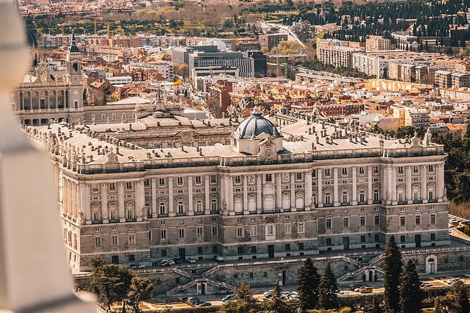 Madrid Food Tour: Tapas, Drinks and Delights with a Local - What the guides add to the food