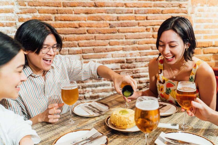 Madrid: Food Walking Tour with Drink and Local Guide - Why La Latina is the right place for a food walk