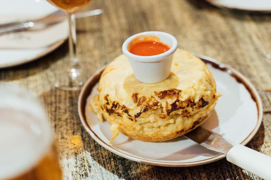 Madrid: Food Walking Tour with Drink and Local Guide - Practical details that affect your choice