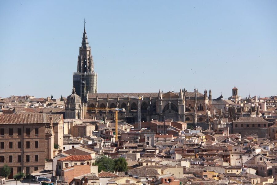 Madrid: Full-Day Guided Tour of Toledo with Cathedral Visit - The Mirador del Valle and Toledo’s grand first view