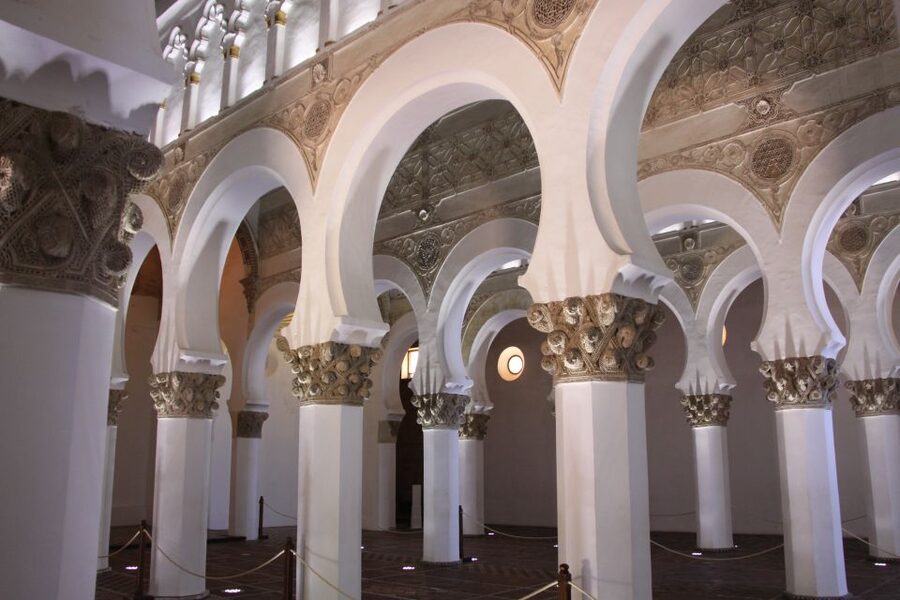 Madrid: Full-Day Guided Tour of Toledo with Cathedral Visit - Santa María la Blanca and Toledo’s shared traditions
