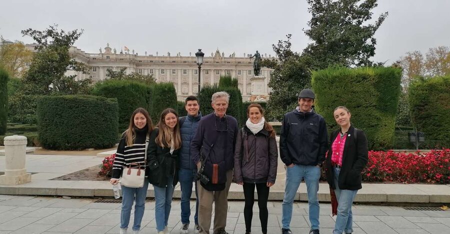 Madrid: Full-Day Private City Tour with Flamenco Show & Meal - A Madrid day that begins with chocolate