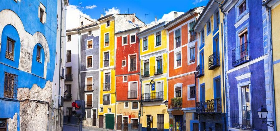 Madrid:Full Day Trip to Cuenca, Cathedral and Hanging Houses - Two hours for lunch in Plaza Mayor