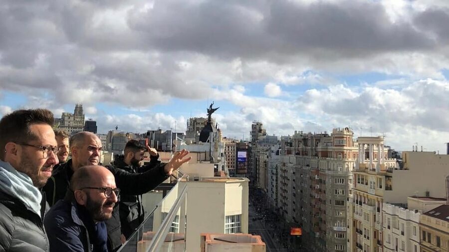 Madrid: Gran Vía Rooftops and Architecture Tour - What the private format adds