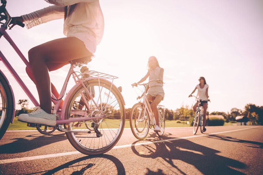 Madrid: Guided Electric Bike Tour. City center & Retiro Park - Starting in central Madrid: Plaza Mayor and the royal center