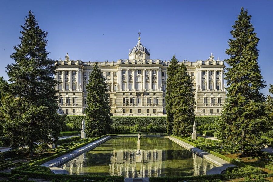 Madrid: Guided Tour of the Royal Palace with Fast Access - Who will get the most from this tour