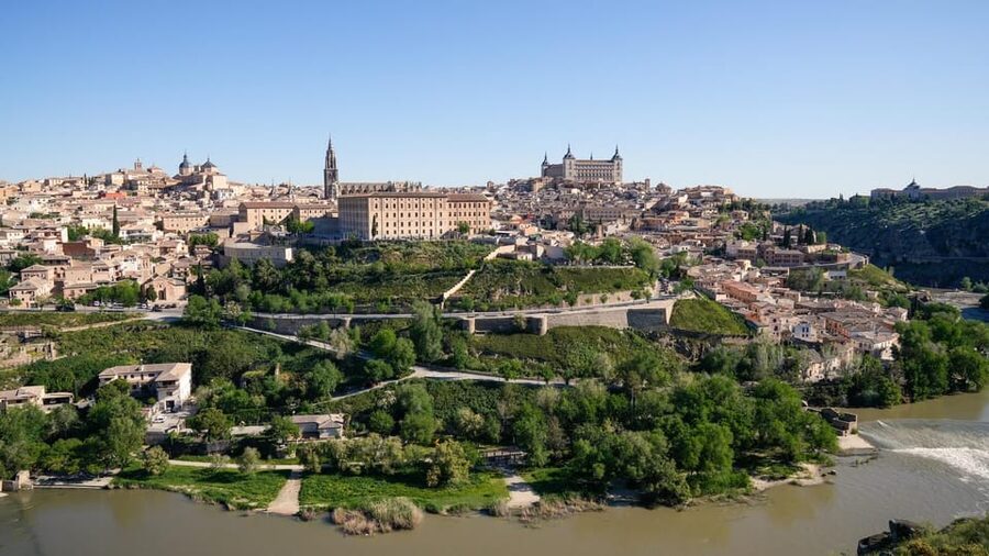 Madrid: Guided Tour of Toledo with Cathedral Visit - Why Toledo makes a good half-day escape