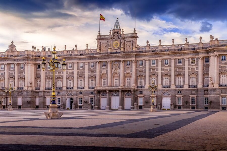Madrid: Guided Visit to the Royal Palace - Reception rooms and the business of monarchy