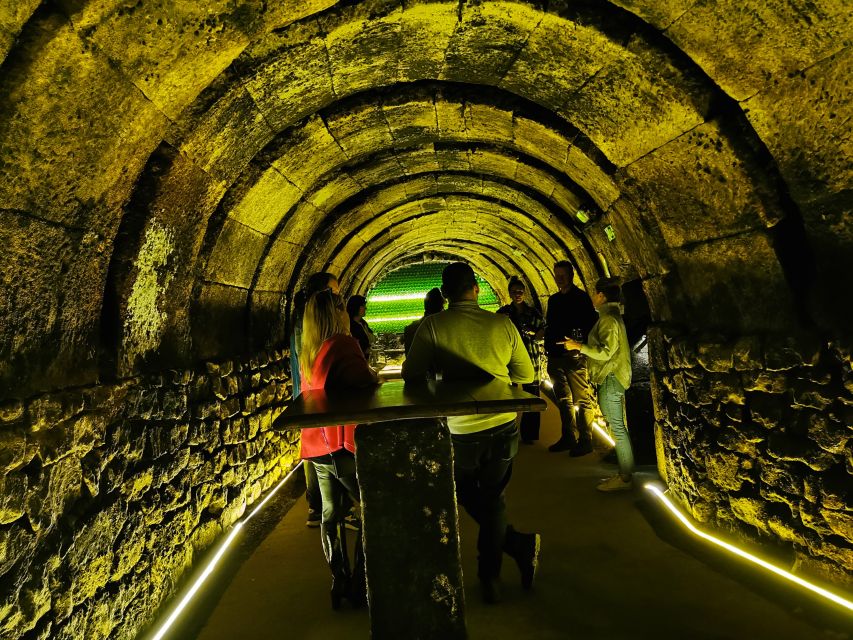 Madrid: half day wine region tour - Medieval villages and a short scenic stop