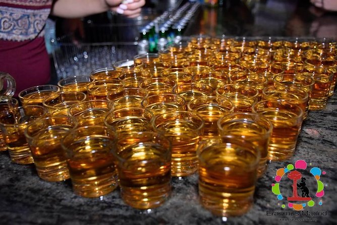 Madrid Halloween Pubcrawl – Open Bar, Shots & VIP Club Entry - What the first hour is really worth