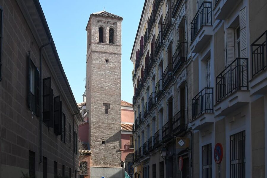 Madrid: Hidden Gems and Secrets Small Group Walking Tour - La Latina and the old medieval city