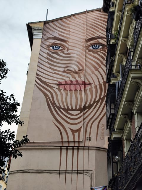 Madrid: Hidden Street Art Tour - Calle de Embajadores and the main mural moments