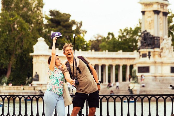Madrid Highlights and Hidden Gems Private Tour with a Guide - Puerta del Sol and the center of Madrid