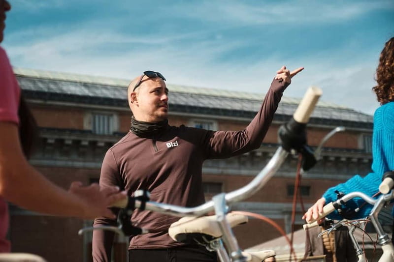 Madrid: Highlights Guided Vintage Bike Tour and Tapas Option - Key points to know before you book