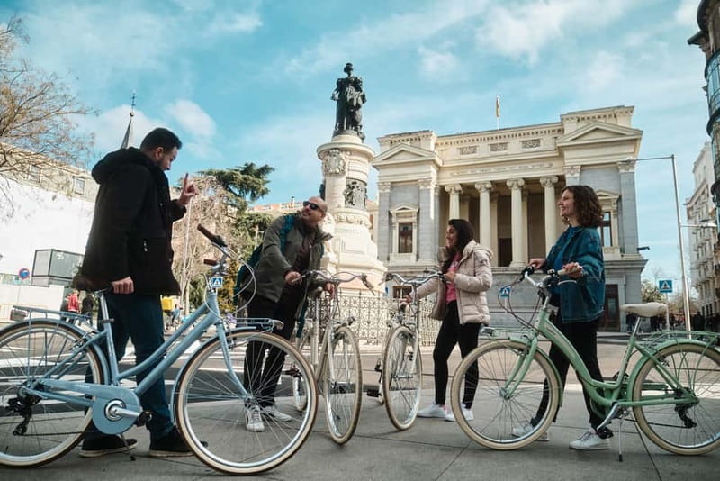 Madrid: Highlights Guided Vintage Bike Tour and Tapas Option - Why a vintage bike works so well in Madrid