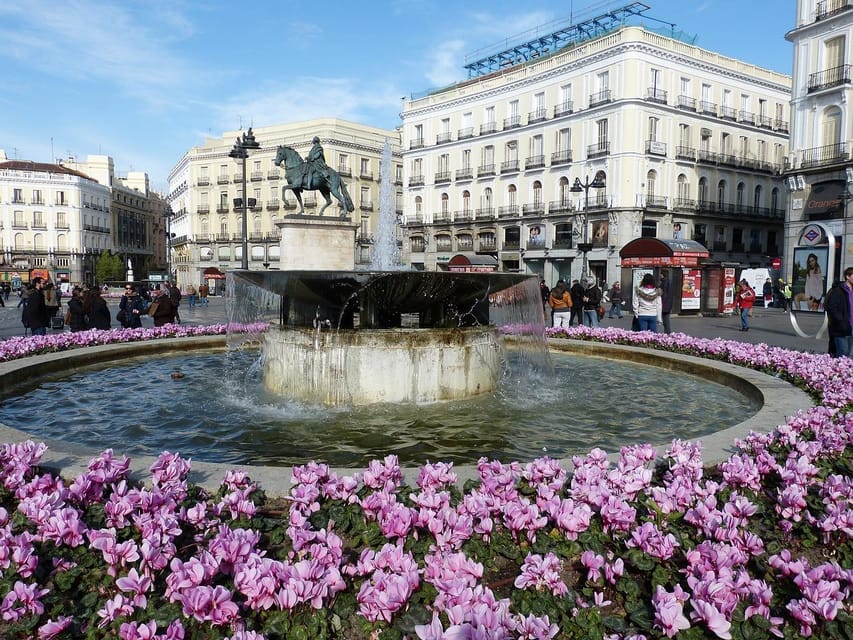 Madrid: Highlights of Madrid Walking Tour - Plaza Mayor and the stories behind the grand square