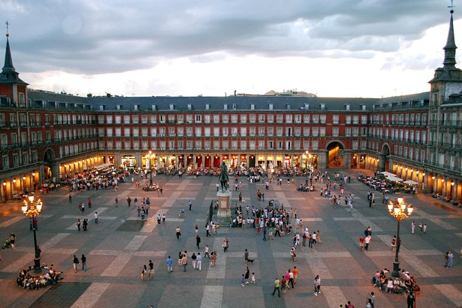 Madrid Highlights Private Walking Tour - Pace, footwear, and practical planning