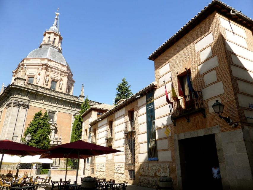 Madrid Historical Centre & Old Town Walking Tour in French - Starting at Puerta Cerrada, where Madrid’s story begins
