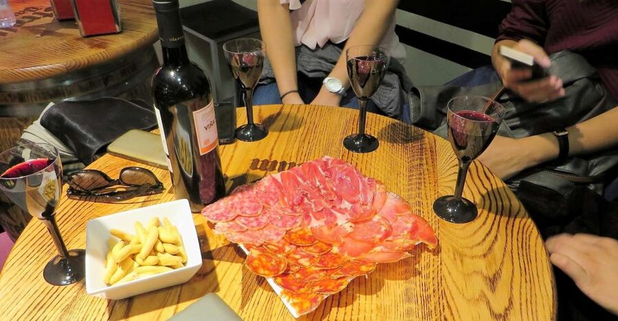 Madrid: Iberico Ham and Spanish Wine Small-Group Food Tour - Key points to know before booking