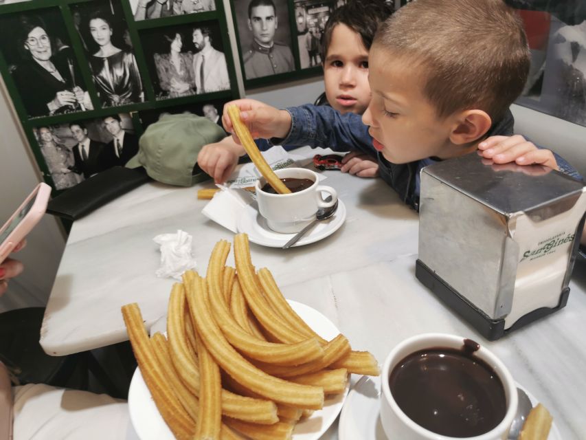 Madrid: Kids and Family Sightseeing Tour - The Royal Palace area without a palace ticket