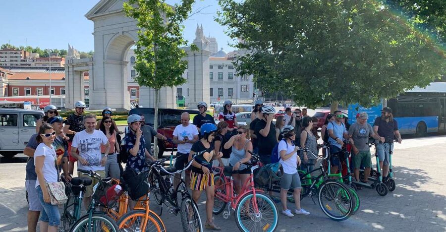 Madrid: Literary Quarter & Retiro Park Electric Bike Tour - Key points to know before you book