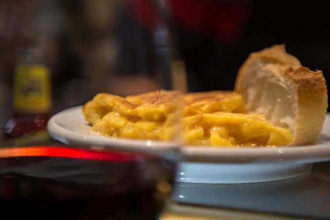 Madrid Local's Wine and Tapas Lunch Tour with a side of History - Tasting Rioja, Ribera del Duero, and Rías Baixas