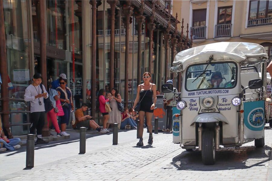 Madrid: Make your own 60 minutes tuk tuk tour - Why a one-hour tuk-tuk works in Madrid