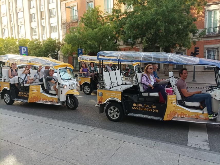 Madrid: Modern tour with Private guide in yellow tuk tuk - Puerta del Sol and the Literary Quarter