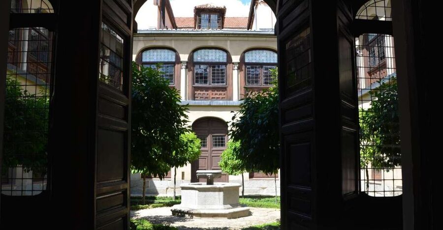 Madrid: Monastery of Descalzas Reales Tour with Tickets - Key points to know before you book