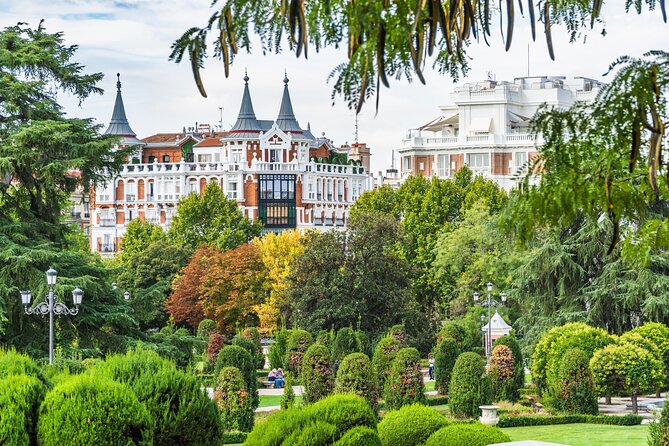 Madrid Monumental and Retiro Park : Gran Vía, Cibeles and more - Cibeles, football, and Madrid’s civic center