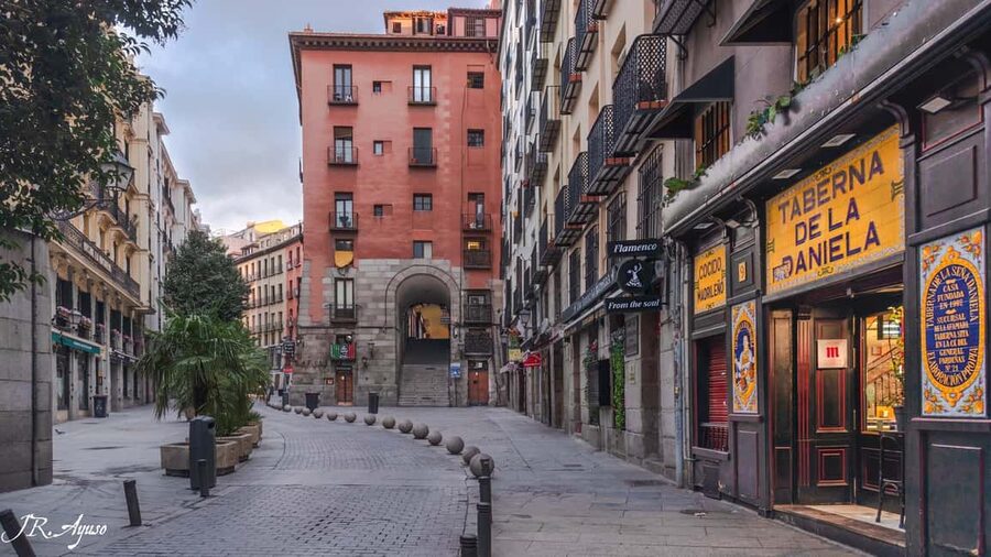 Madrid Must-see with Atardeder at the Debod Temple - Who will enjoy this walk most