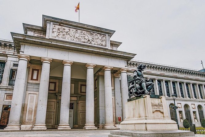 Madrid Old City Guided Exclusive Guided Walking Tour - What the guides add to the experience