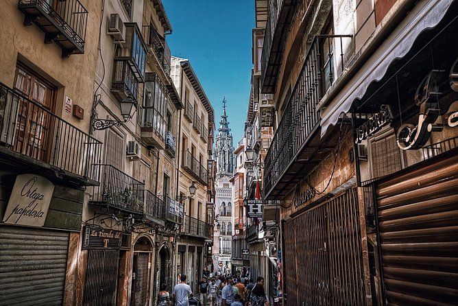 Madrid Old City Guided Exclusive Guided Walking Tour - Price, pace, and the real value