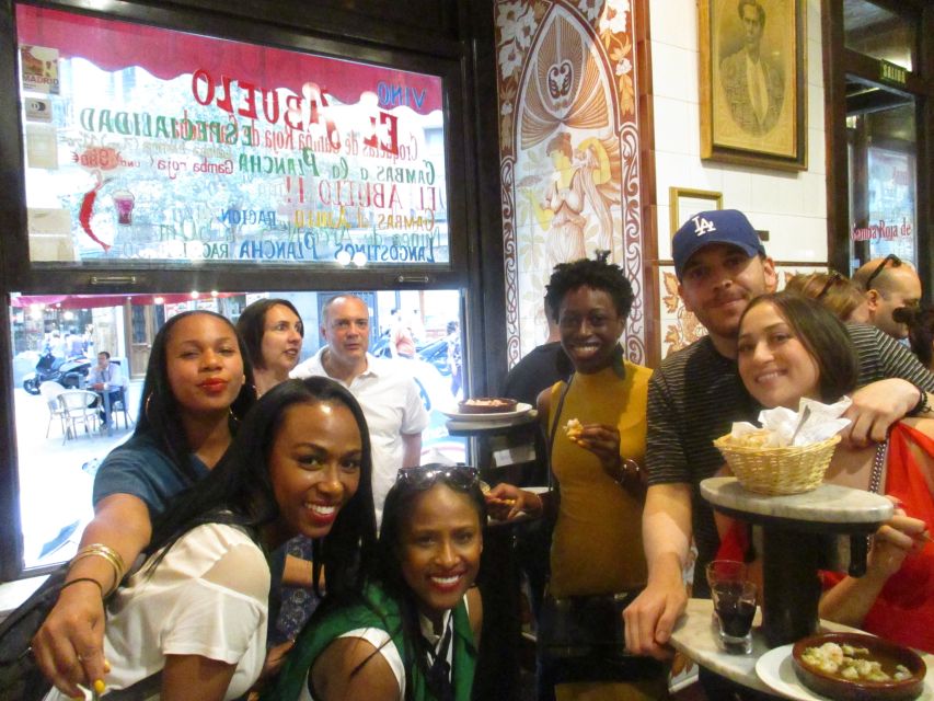 Madrid: Old Madrid Walking Food and Wine Tour - Meeting your guide at Puerta del Sol