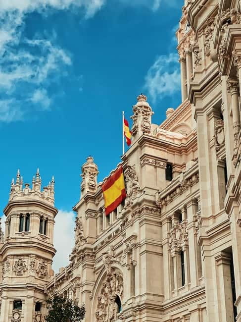 Madrid: Old Town, Poets District, and Royal Palace Tour - Starting among Madrid’s writers on Calle de Cervantes